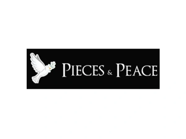 marca de puzzles pieces and peace